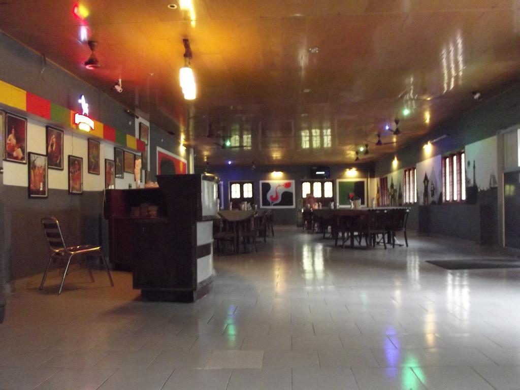 Devasura Inn Guruvayur Exterior photo
