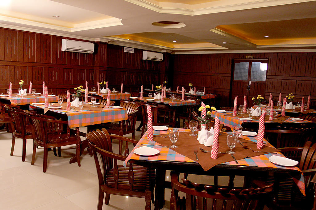 Devasura Inn Guruvayur Exterior photo
